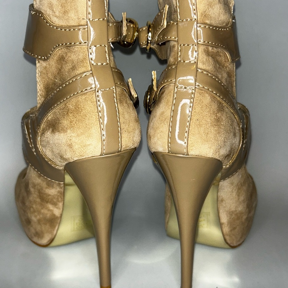 NWOT Bebe heeled faux suede PU platform sandals - Picture 2 of 8